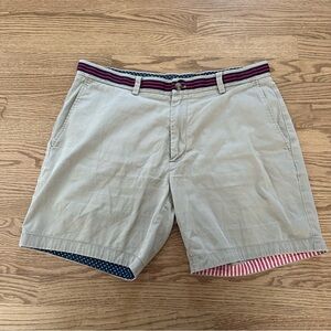Vineyard Vines USA American Flag Mens 35 shorts